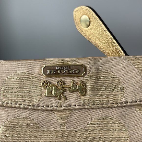 Coach Amanda Foldover Clutch Bag Gold - Picture 4 of 7